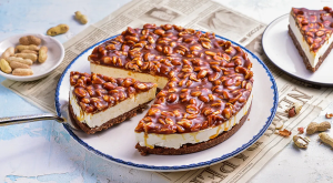 Чизкейк сникерс