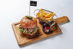 БУРГЕР С РВАНОЙ ГОВЯДИНОЙ