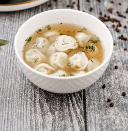 ПЕЛЬМЕНИ С БУЛЬОНОМ