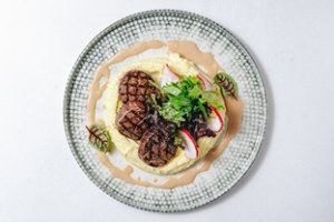 МЕДАЛЬОНЫ С СОУСОМ ГРЕММИ